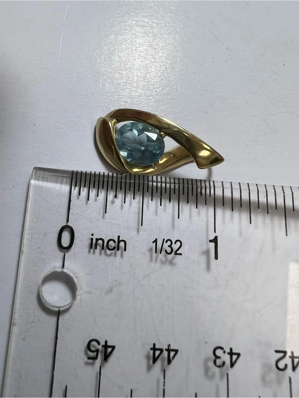 VTG 14K Yellow Gold Blue Topaz or Aquamarine Swirl Pendant